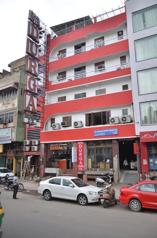 Hotel Durga International New Delhi Exteriör bild