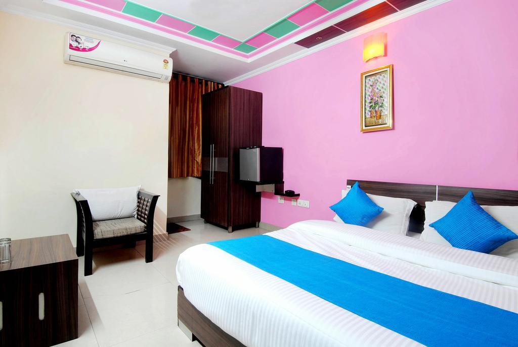 Hotel Durga International New Delhi Rum bild