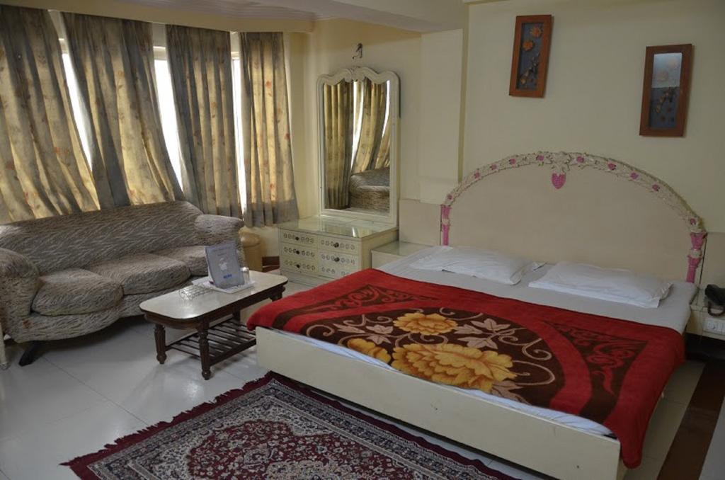 Hotel Durga International New Delhi Rum bild